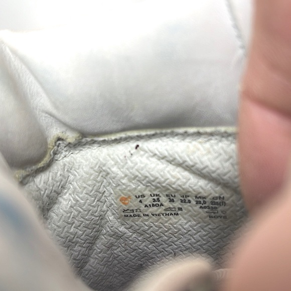 White Timberlands - Picture 10 of 12